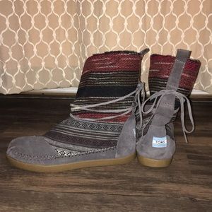 Toms Nepal boots